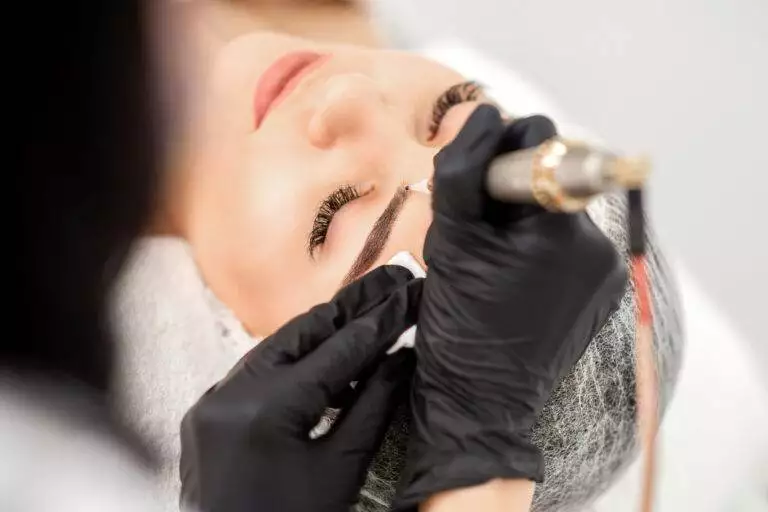 The Benefits of Eyebrow Tattooing: Save Time and Look Great